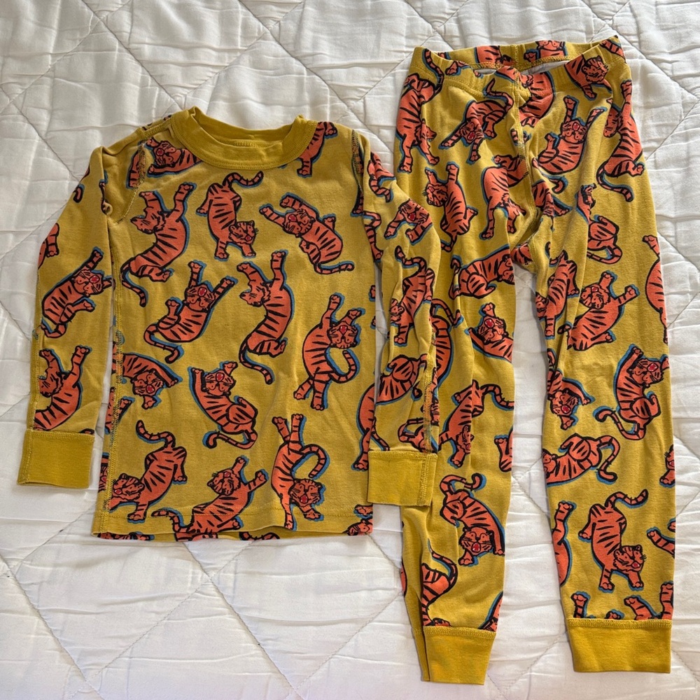Hanna Andersson Yellow Tiger Print Pajama Set
